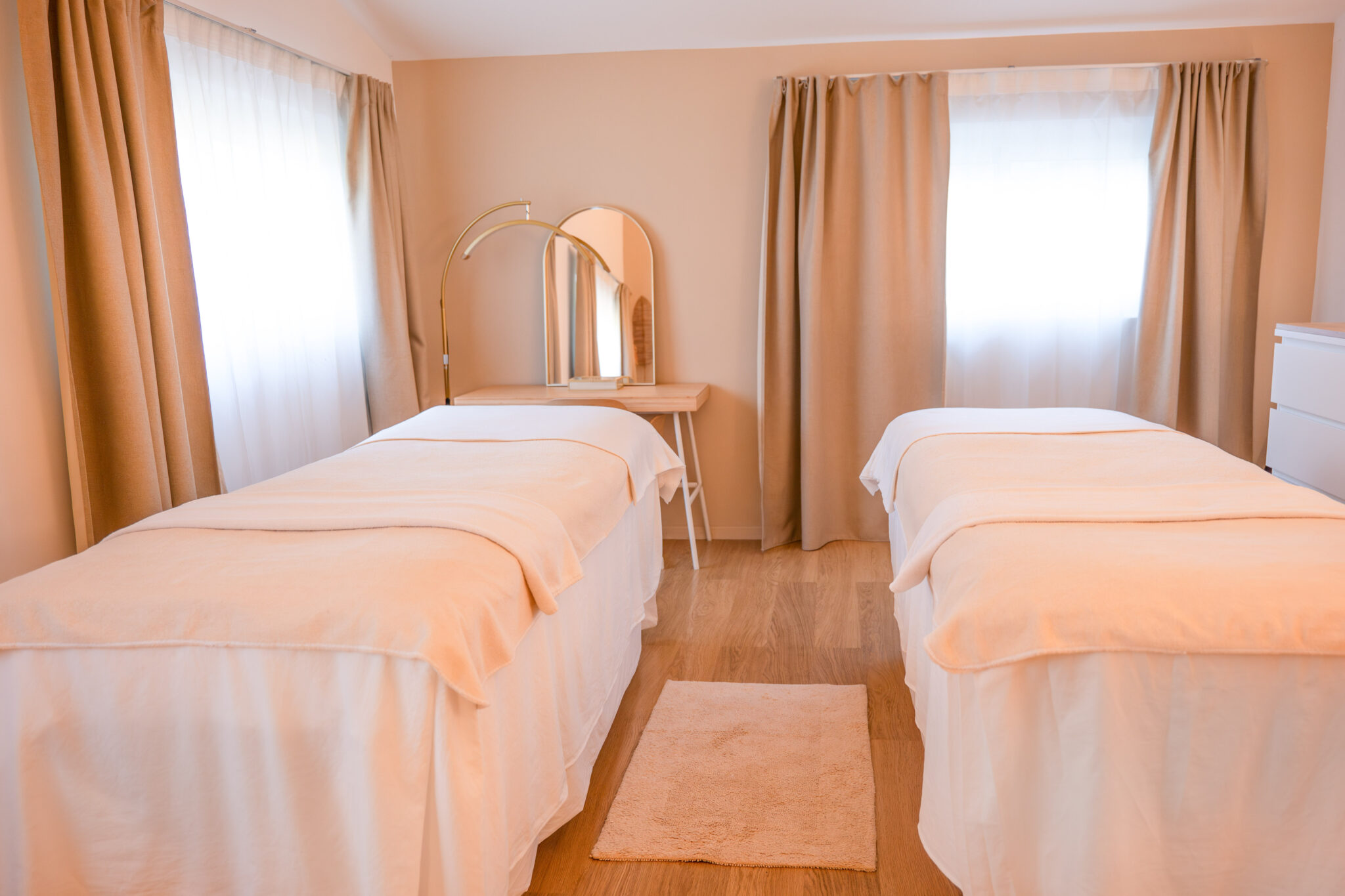 Cabine Massage en duo, couple, à 2 en même temps spa nîmes