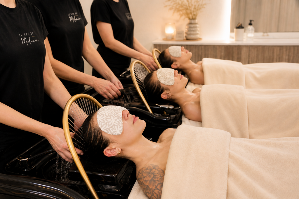 Détail Head Spa en trio avec ruissellement d’eau et massage du cuir chevelu à Nîmes